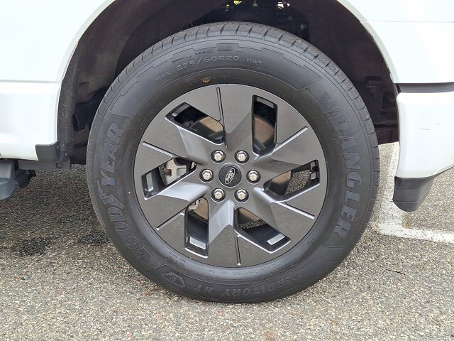 Certified 2025 Ford F150 Lightning Flash AWD/4WD image 19