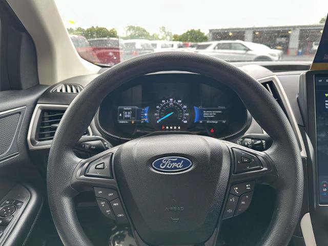 Certified 2023 Ford Edge SE w/ Black Appearance Package AWD/4WD image 16