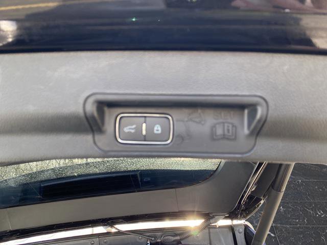 Certified 2023 Ford Explorer XLT w/ Equipment Group 202A image 17