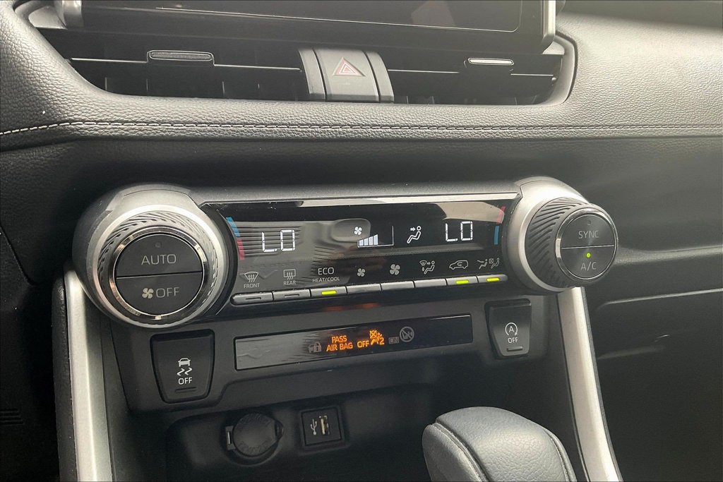 Used 2023 Toyota RAV4 XLE FWD image 15