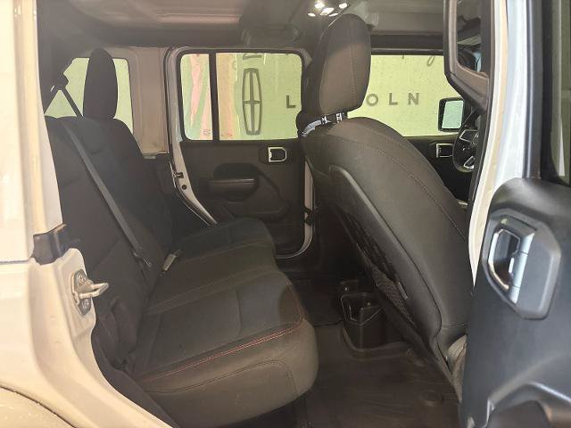 Used 2021 Jeep Wrangler Unlimited Rubicon w/ Cold Weather Group AWD/4WD image 9