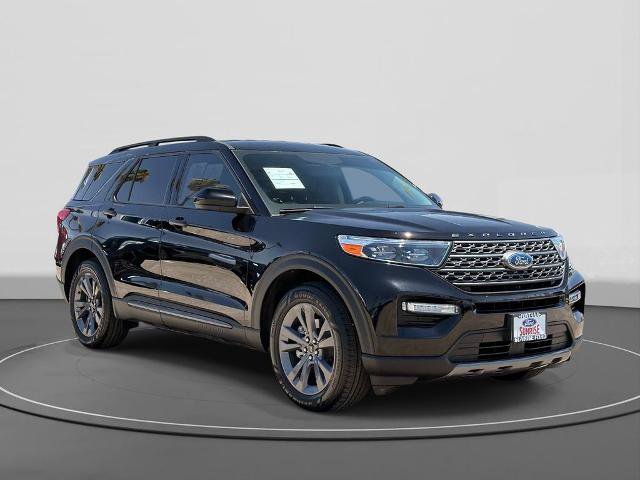 Certified 2023 Ford Explorer XLT w/ Equipment Group 202A RWD image 4