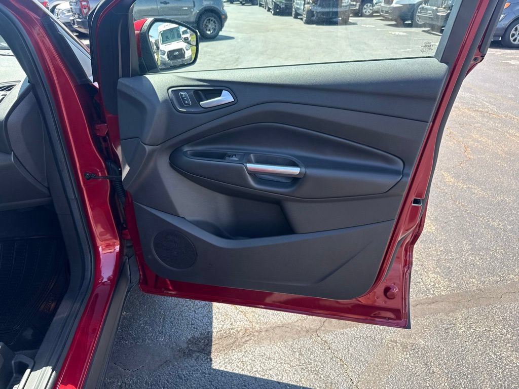 Certified 2019 Ford Escape SE FWD image 36