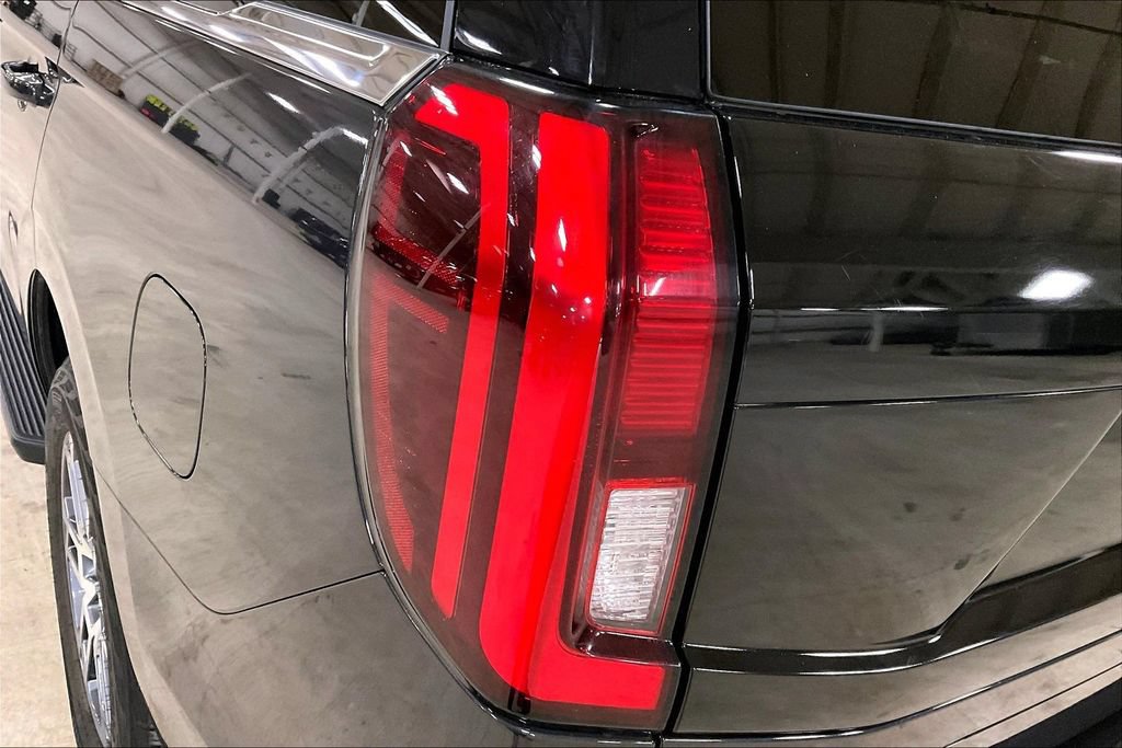Certified 2025 Ford Expedition Active AWD/4WD image 29
