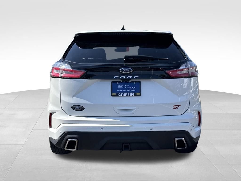 Certified 2022 Ford Edge ST w/ Equipment Group 401A image 4