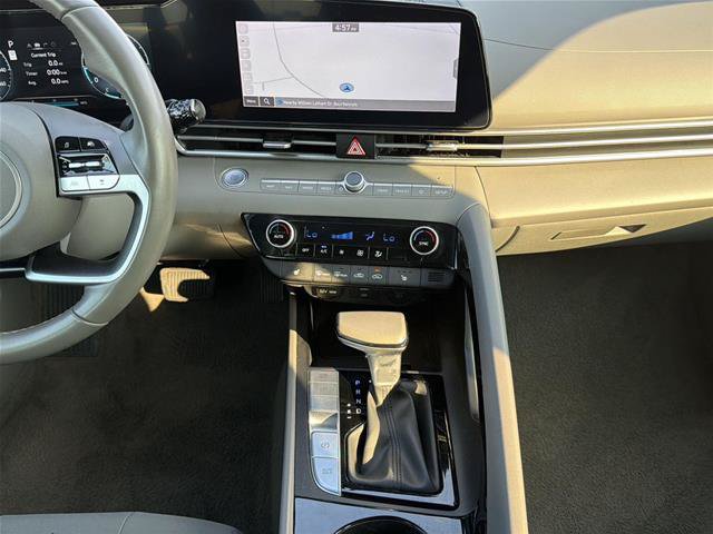 Used 2025 Hyundai Elantra SEL FWD image 22