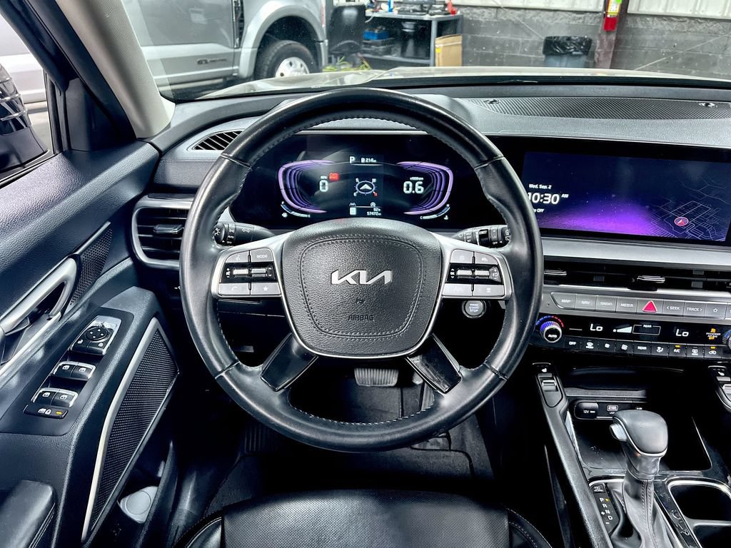 Used 2025 Kia Telluride S FWD image 18