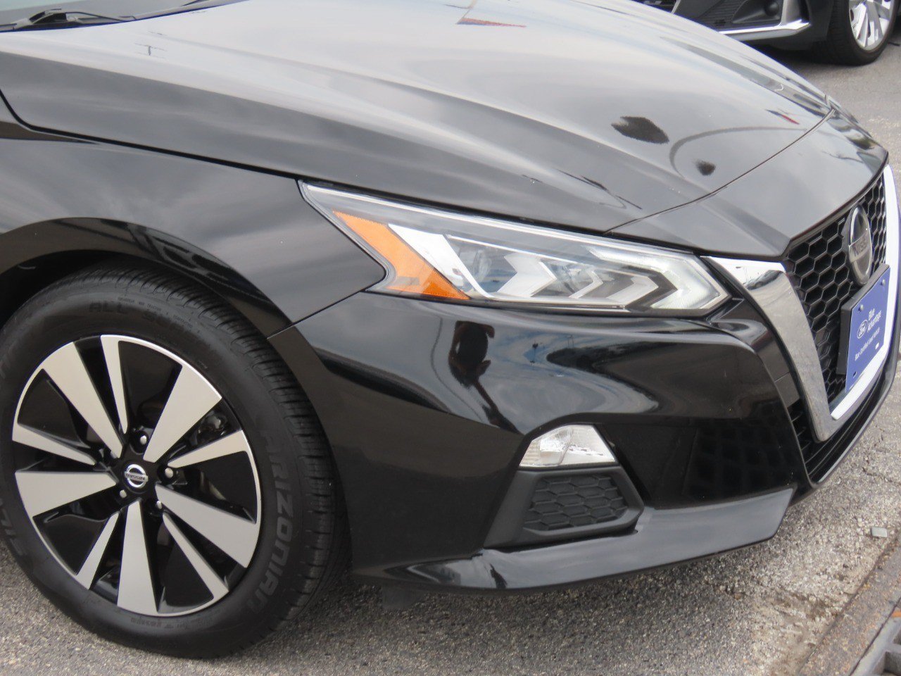 Used 2022 Nissan Altima 2.5 SV w/ SV Premium Package FWD image 5