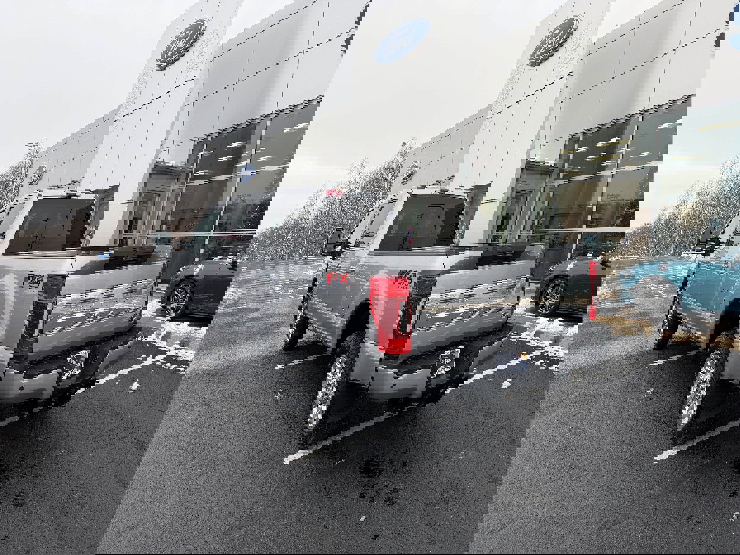 Certified 2021 Ford F250 Platinum w/ FX4 Off-Road Package image 8