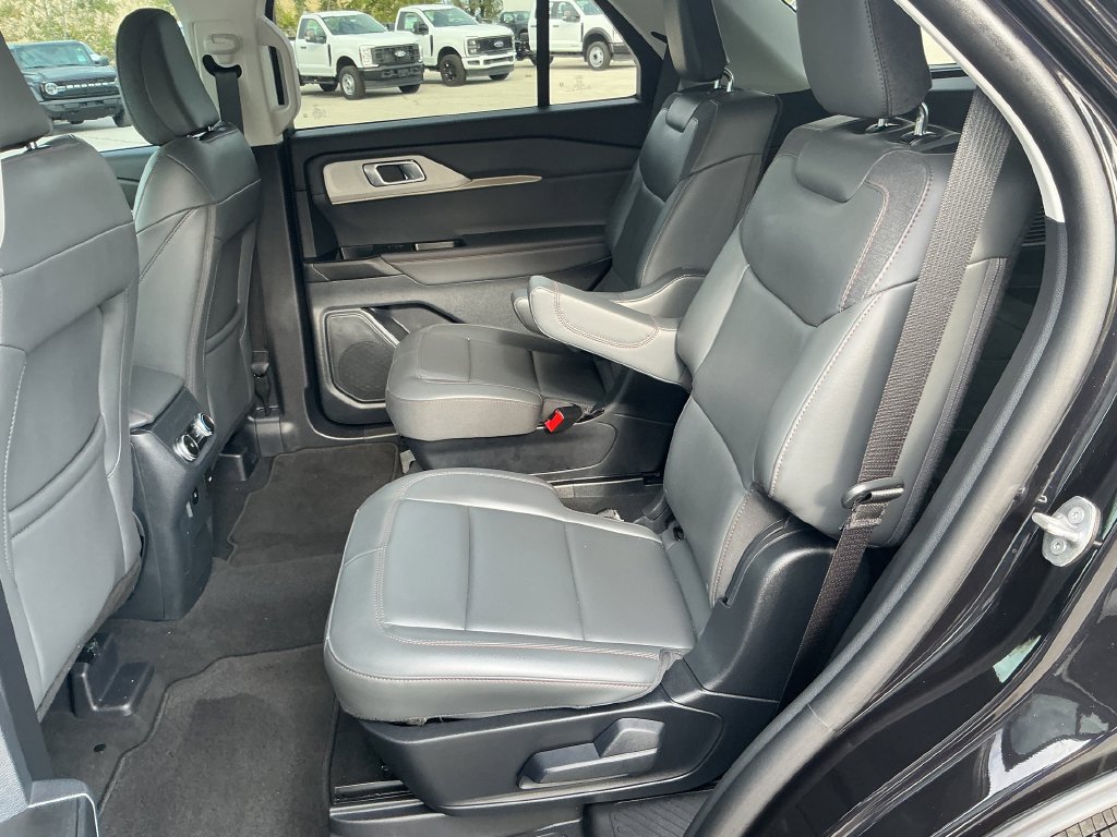 Certified 2026 Ford Explorer Active w/ Active Comfort Package AWD/4WD image 14