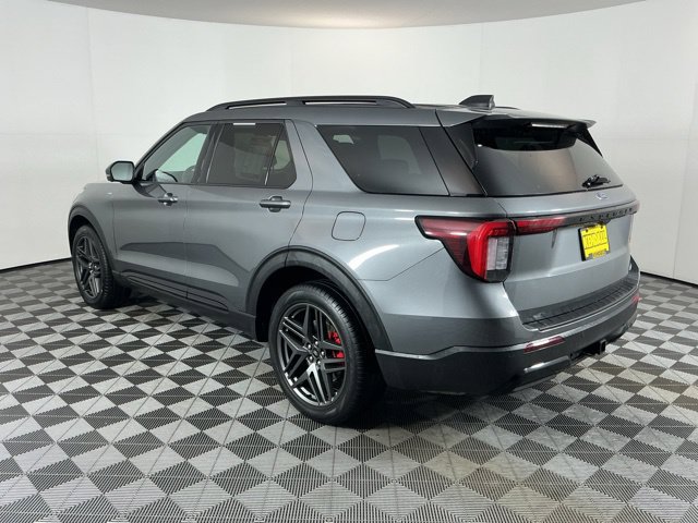 Certified 2025 Ford Explorer ST-Line w/ ST-Line Street Pack AWD/4WD image 5