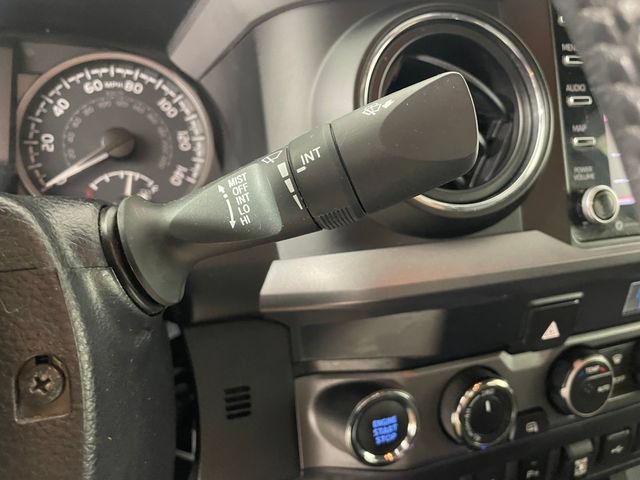 Used 2021 Toyota Tacoma TRD Off-Road w/ Technology Package AWD/4WD image 15