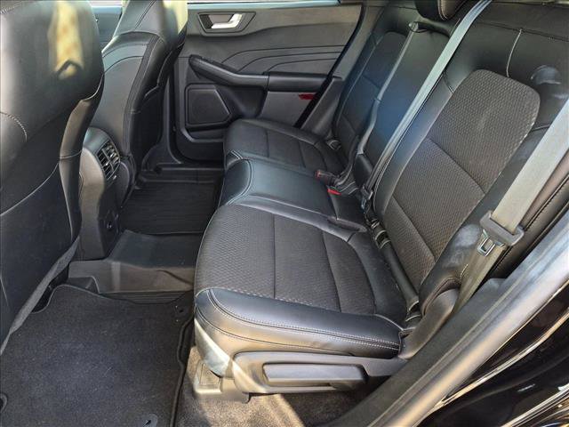 Certified 2025 Ford Escape SE FWD image 20