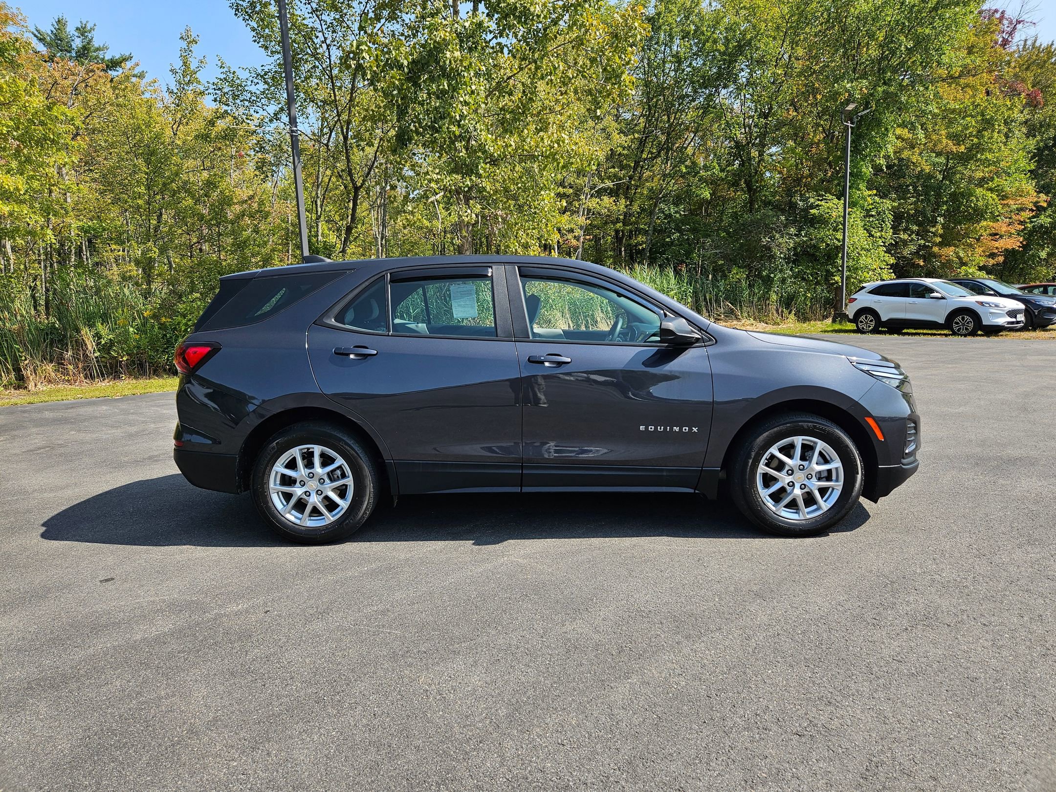 Used 2022 Chevrolet Equinox LS image 4