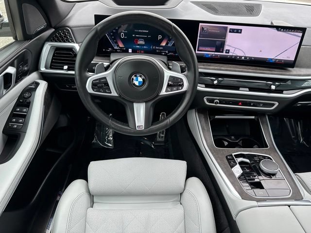 Used 2025 BMW X5 xDrive40i w/ M Sport Package AWD/4WD image 18