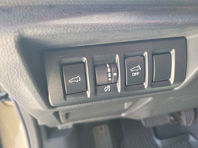 Used 2020 Subaru Outback Premium AWD/4WD image 17