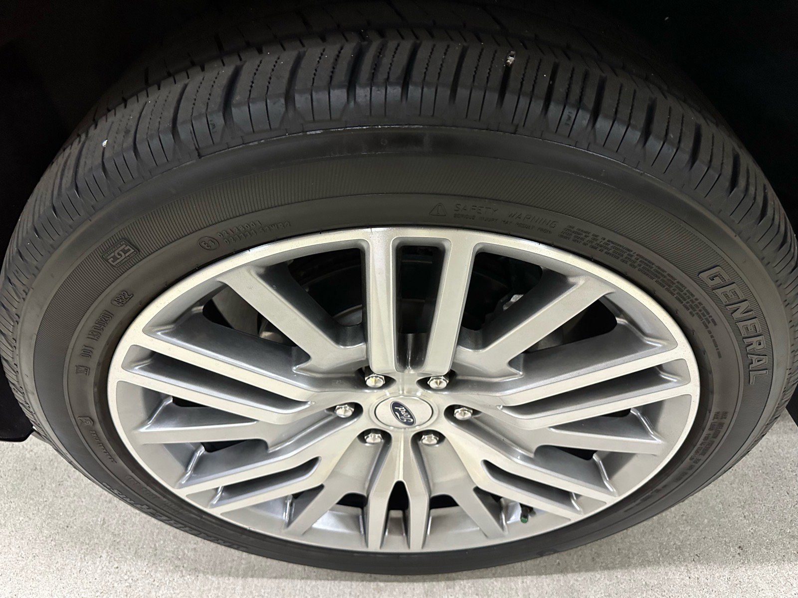 Certified 2023 Ford Expedition Platinum image 13