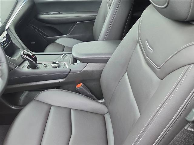 Used 2025 Cadillac XT5 Luxury FWD image 15