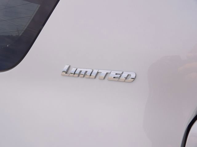 Used 2022 Toyota 4Runner Limited AWD/4WD image 14