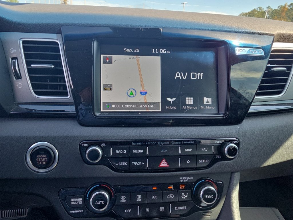 Used 2019 Kia Niro EX w/ Option Group 040 FWD image 12