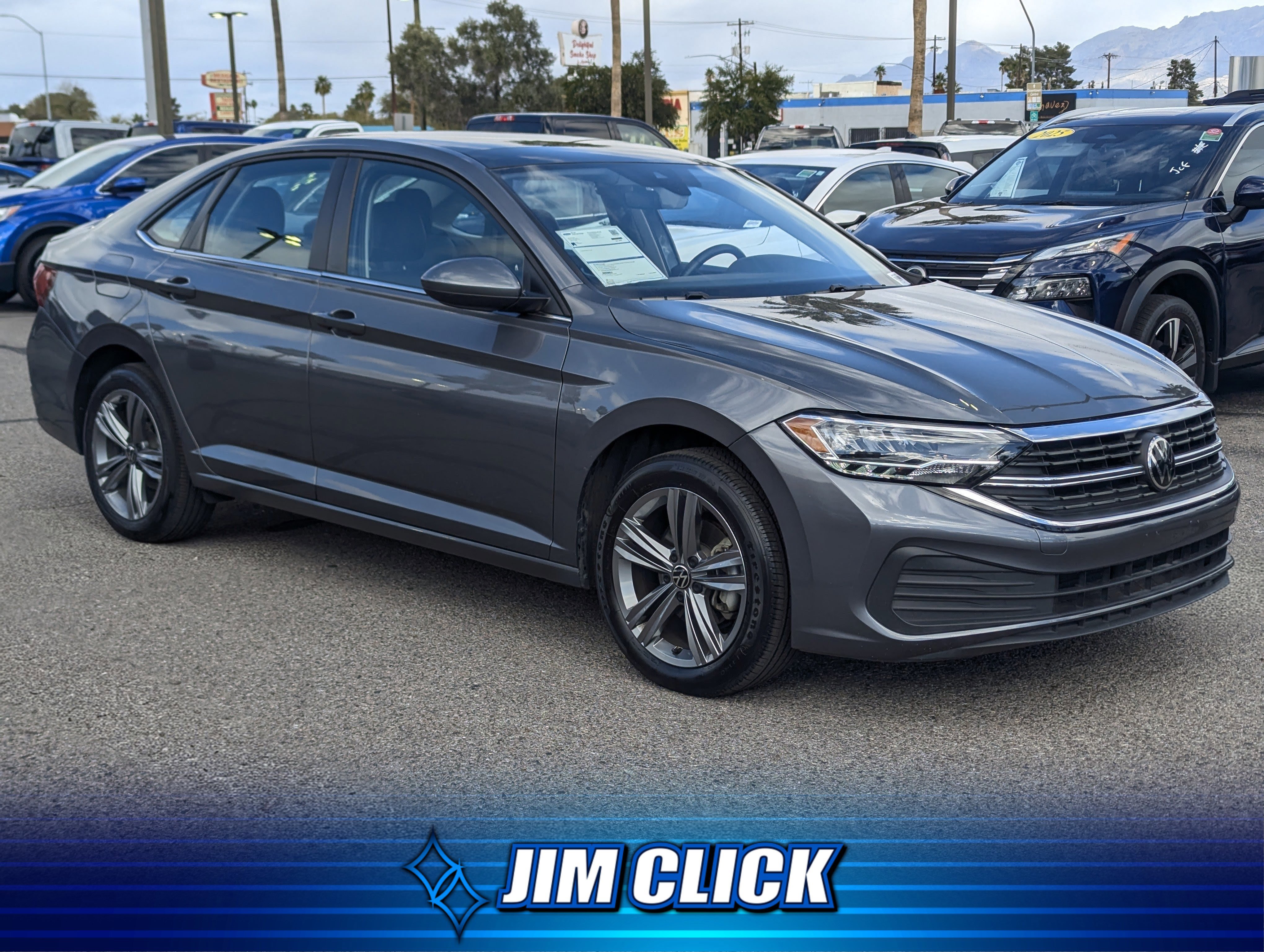 Used 2024 Volkswagen Jetta SE image 5