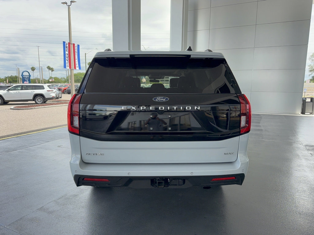 Certified 2025 Ford Expedition Max Active RWD image 3