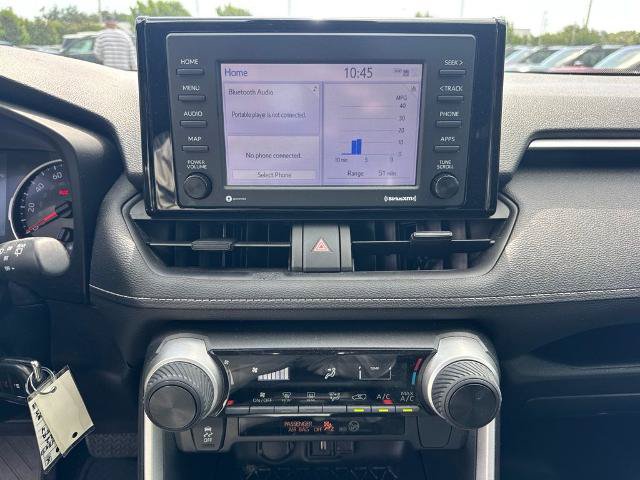 Used 2022 Toyota RAV4 LE FWD image 12