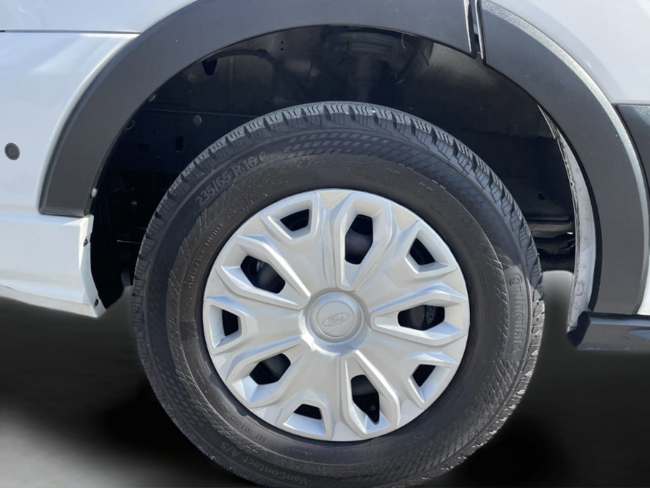 Certified 2024 Ford Transit 350 XLT image 38