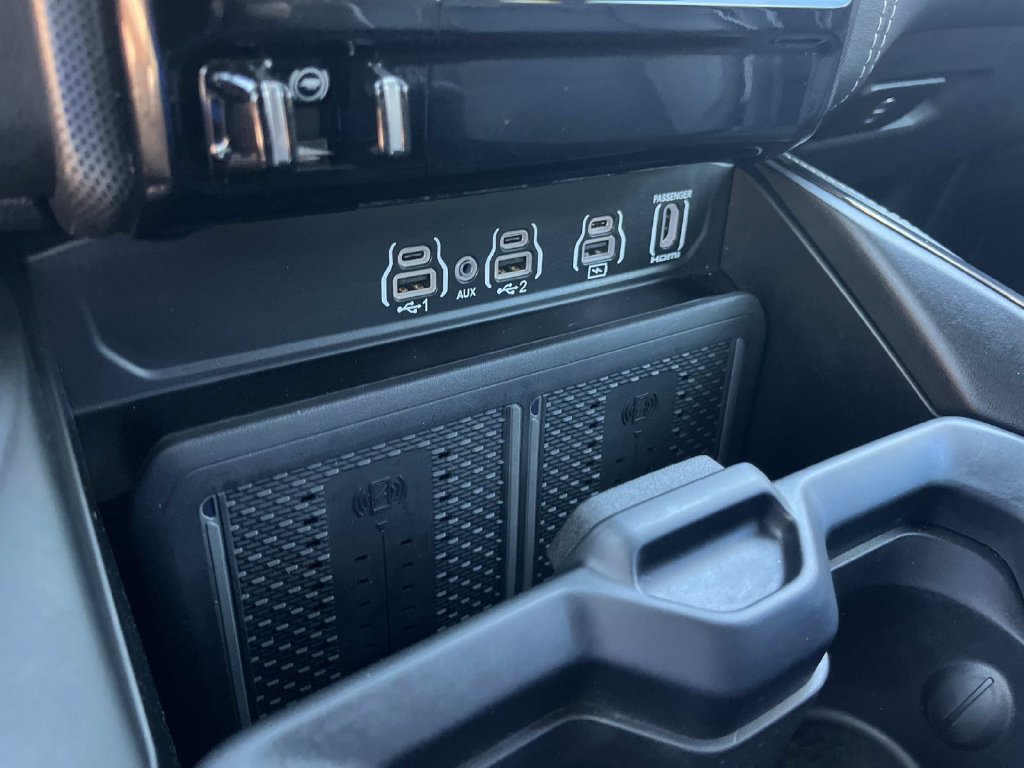 Used 2025 RAM 3500 Limited AWD/4WD image 38