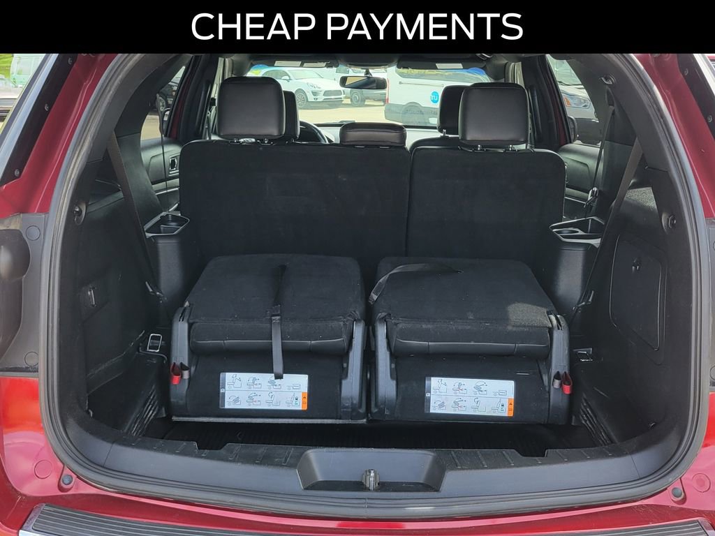 Certified 2018 Ford Explorer XLT w/ Equipment Group 202A image 6