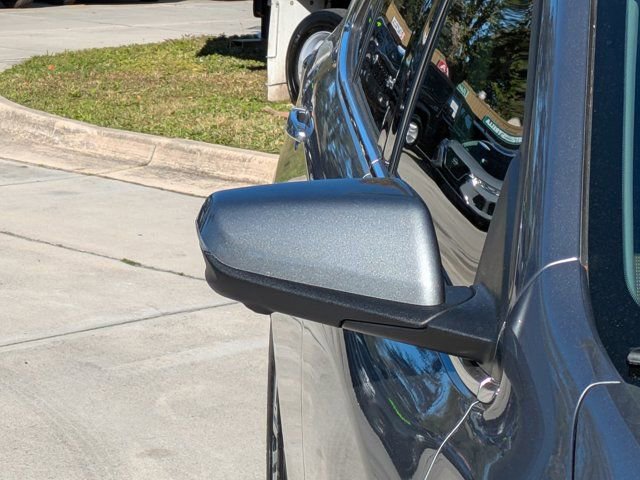 Used 2023 Chevrolet Equinox Premier image 10