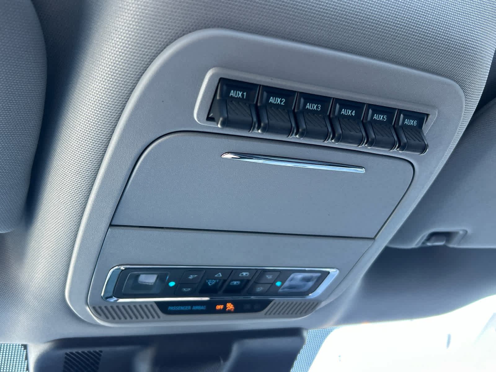 Certified 2025 Ford F450 Lariat w/ FX4 Off-Road Package image 41