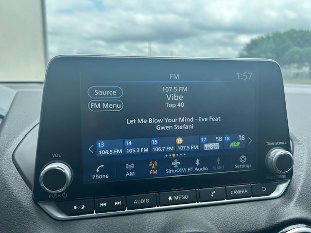 Used 2024 Nissan Sentra SR FWD image 19