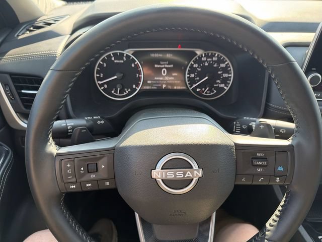 Used 2025 Nissan Rogue SV FWD image 14