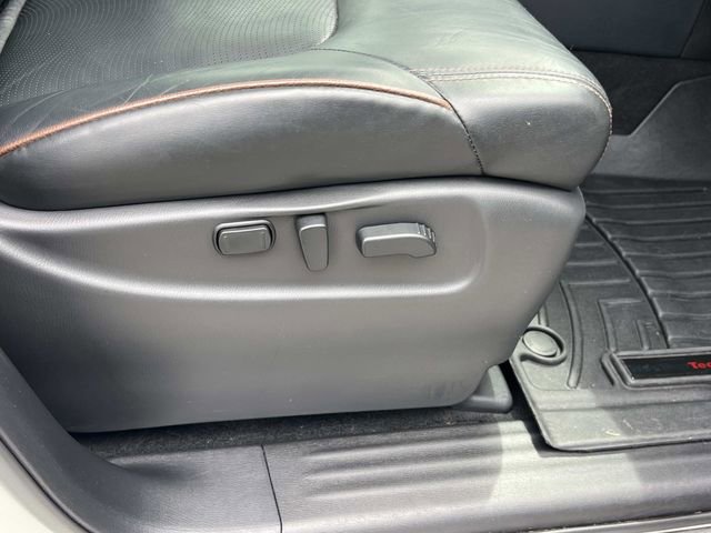 Used 2019 Nissan Armada Platinum w/ Interior Lighting Package RWD image 31