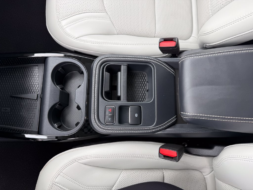 Certified 2025 Ford Mustang Mach-E Premium AWD/4WD image 32