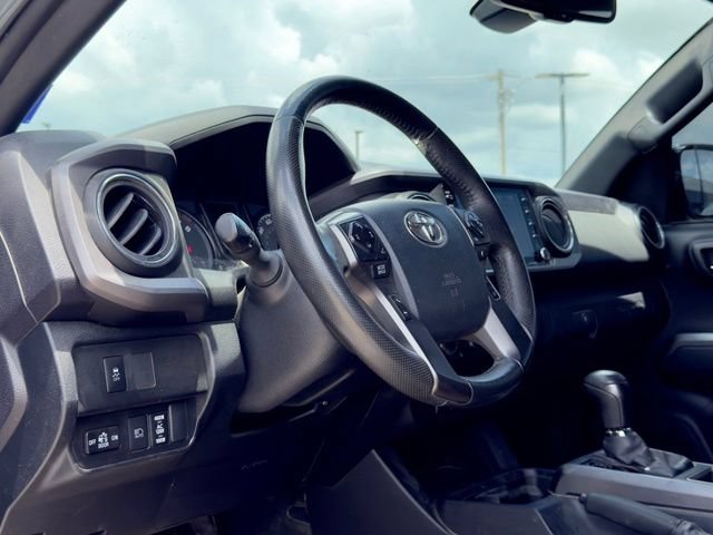 Used 2020 Toyota Tacoma TRD Off-Road AWD/4WD image 16