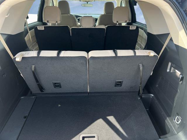 Certified 2023 Ford Explorer XLT RWD image 19