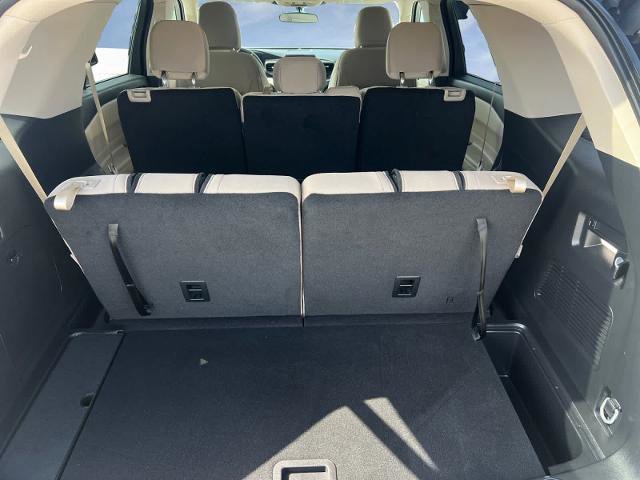 Certified 2023 Ford Explorer XLT RWD image 19