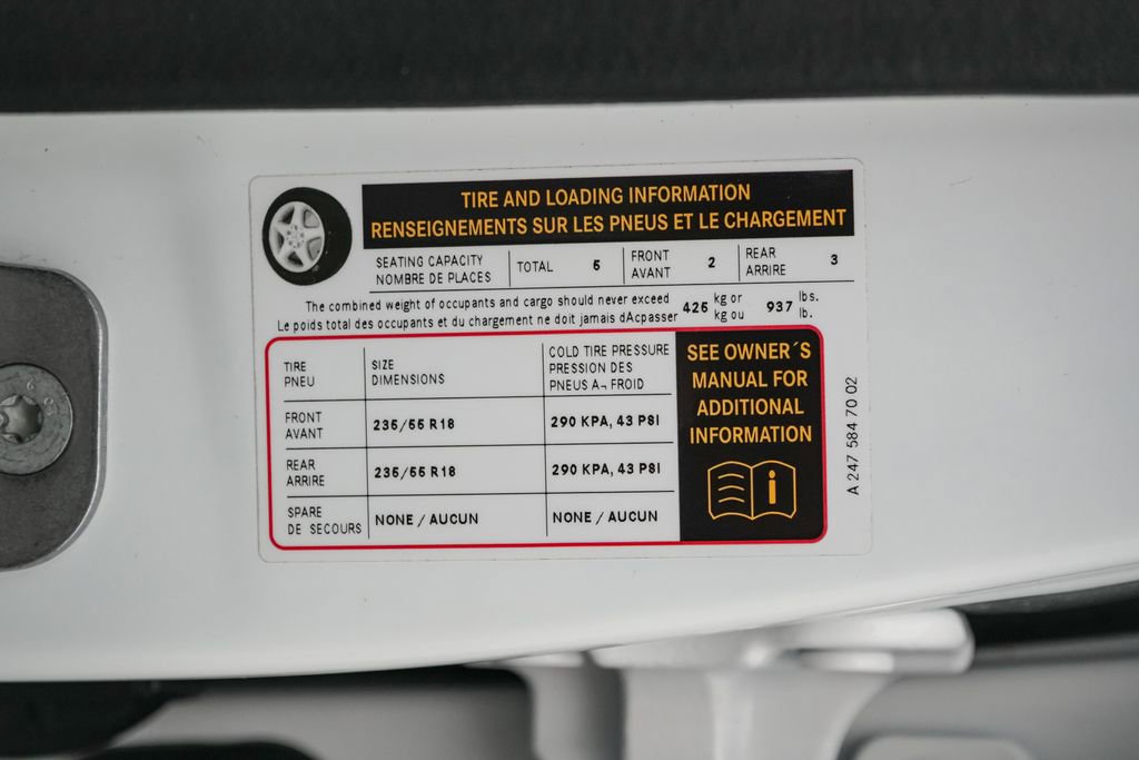 Used 2025 Mercedes-Benz GLB 250 4MATIC image 25