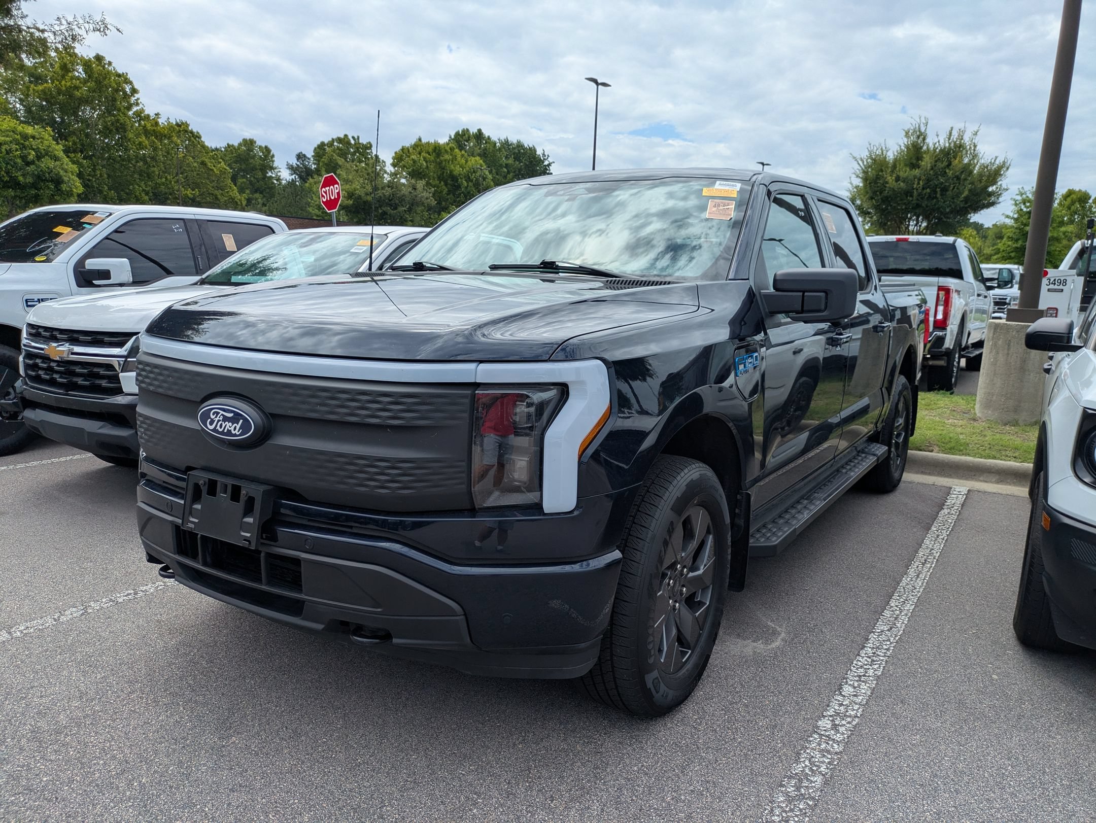 Certified 2025 Ford F150 Lightning Flash AWD/4WD image 3