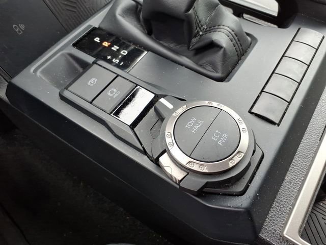 Used 2024 Toyota Tacoma SR5 AWD/4WD image 32