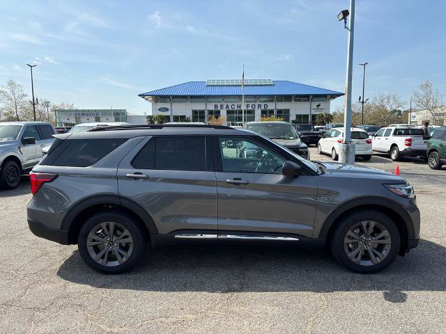 Certified 2025 Ford Explorer Active w/ Active Comfort Package image 6