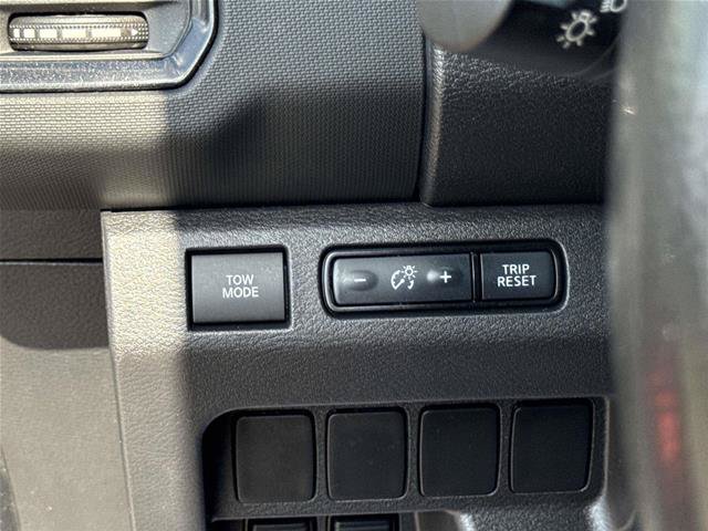 Used 2024 Nissan Frontier PRO-4X w/ Off-Road Protection Package AWD/4WD image 15