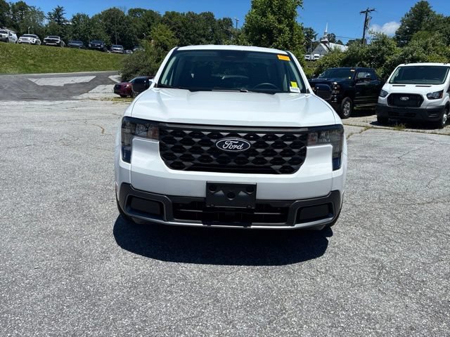 Certified 2025 Ford Maverick XLT w/ XLT Luxury Package FWD image 3