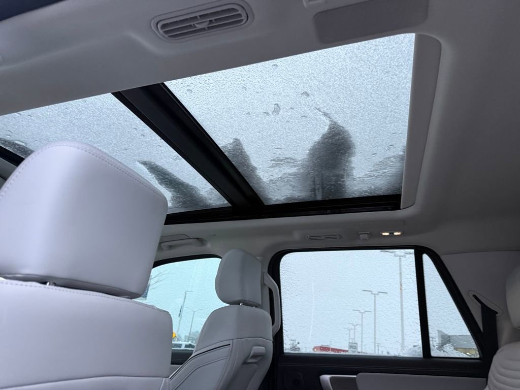 Certified 2025 Ford Expedition Max Platinum w/ Platinum Ultimate Package image 14