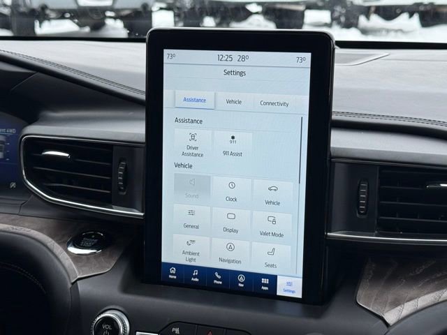 Certified 2020 Ford Explorer Platinum w/ Premium Technology Package image 38