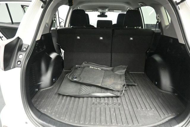 Used 2018 Toyota RAV4 LE w/ All Weather Liner Package AWD/4WD image 36
