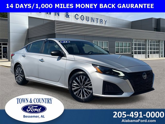 Used 2024 Nissan Altima 2.5 SV image 1