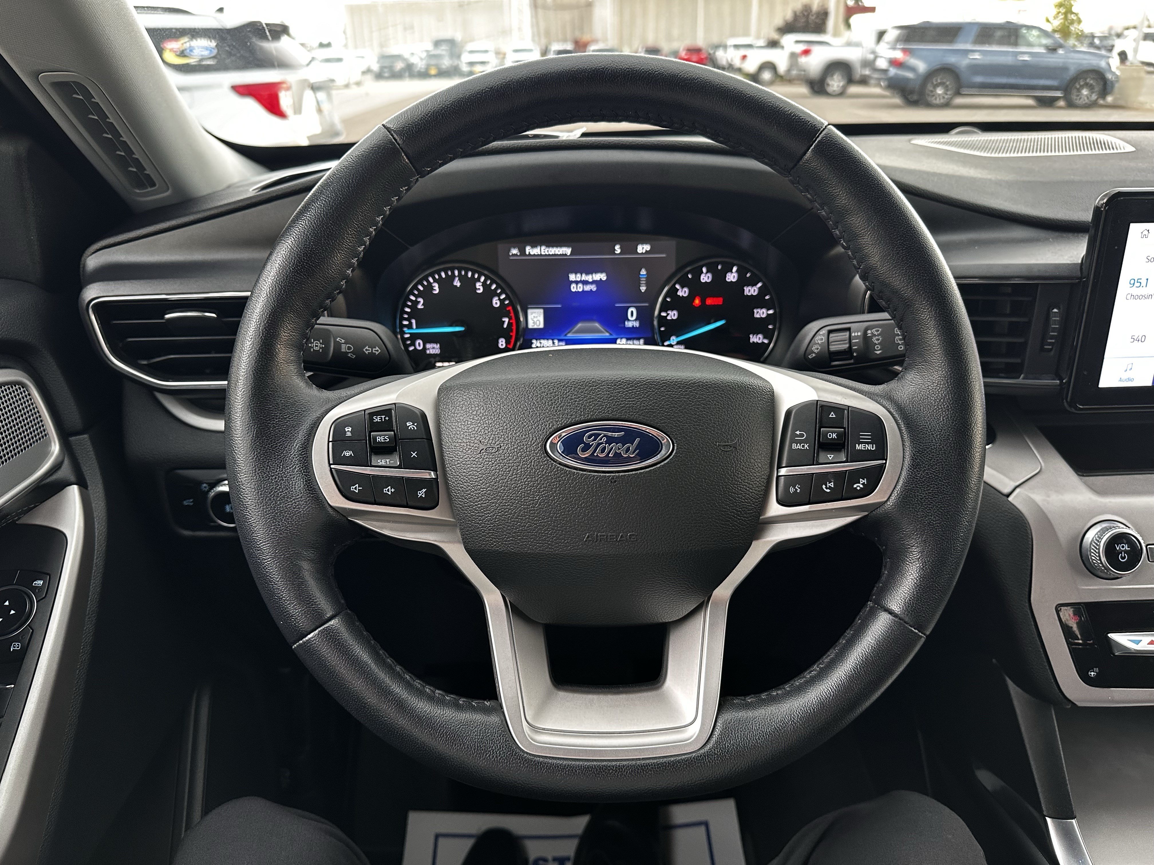 Certified 2023 Ford Explorer XLT w/ Equipment Group 202A AWD/4WD image 9